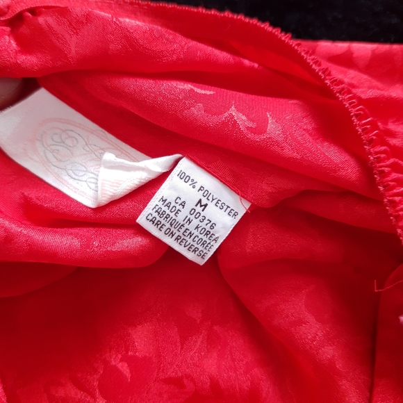 Red Skirt 🌹 - Picture 8 of 10